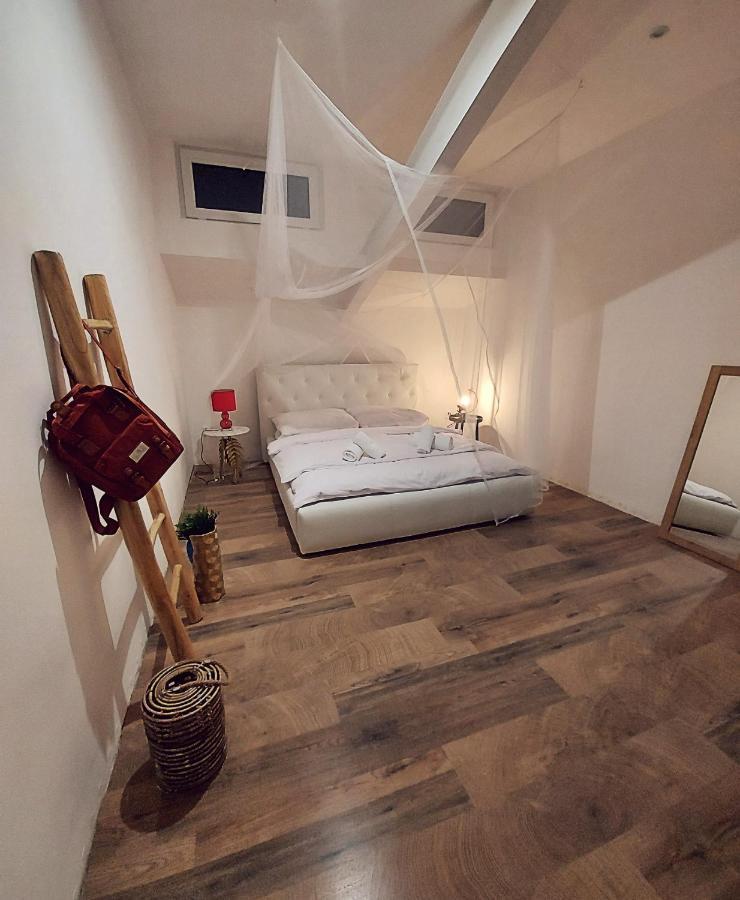 Chill N Grill Apartment Jesenik Luaran gambar